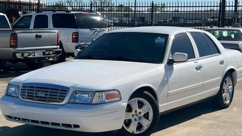 FORD CROWN VICTORIA 2011 2FABP7EV8BX147338 image